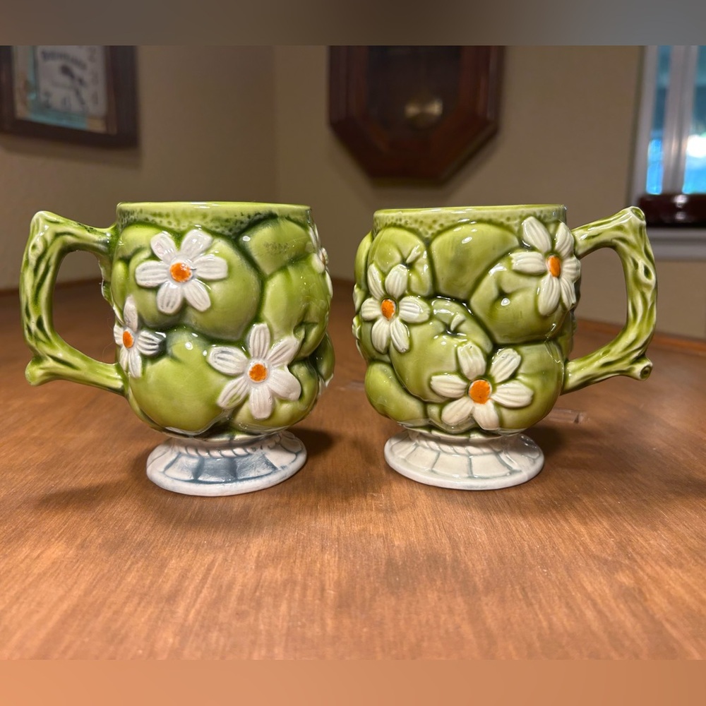Pair of 1967 Inarco Green Apple Tree Teacups/Coffee Mugs E-2866 Japan Vintage